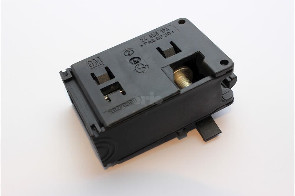 Fuse holder