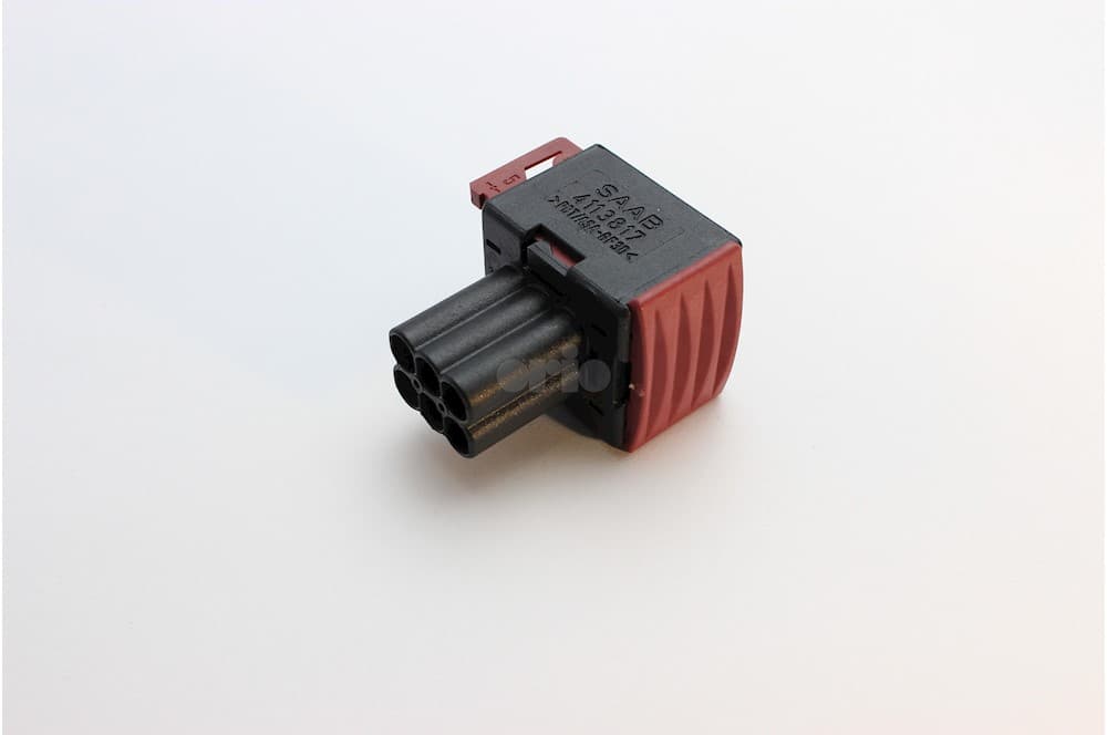 Plug housing