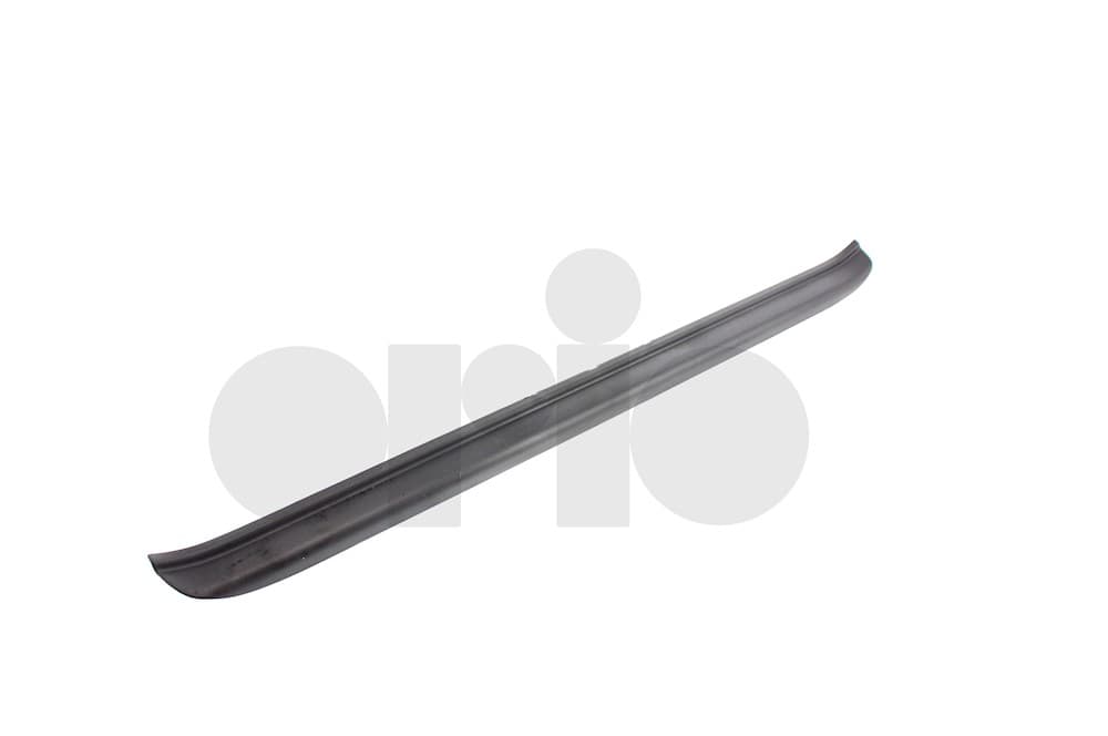 Moulding, sill panel-1