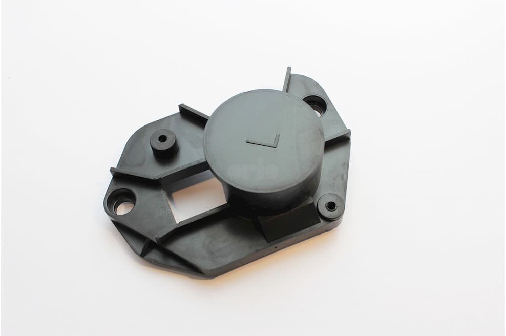 Engine mounting bracket