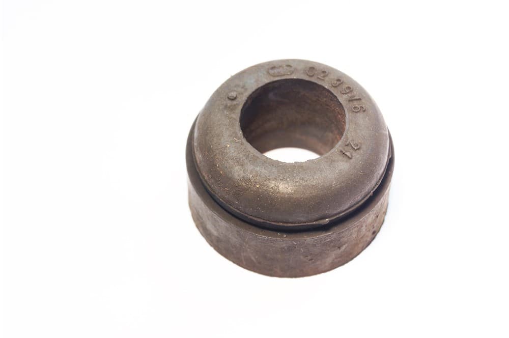 Grommet